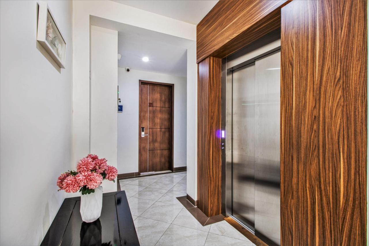 D'Padmaya Residence Jakarta Buitenkant foto