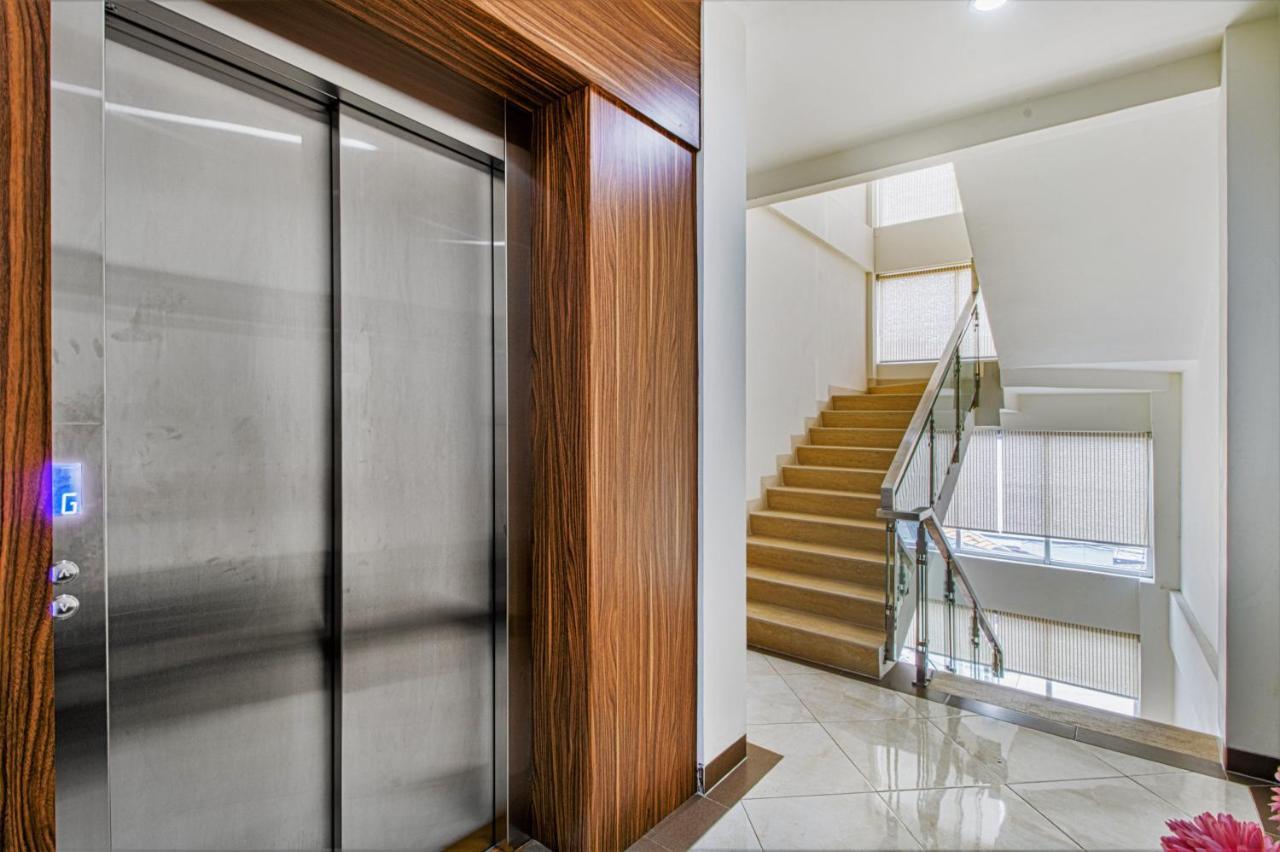 D'Padmaya Residence Jakarta Buitenkant foto